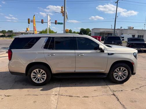 PEARL 2021 GMC Yukon SLT