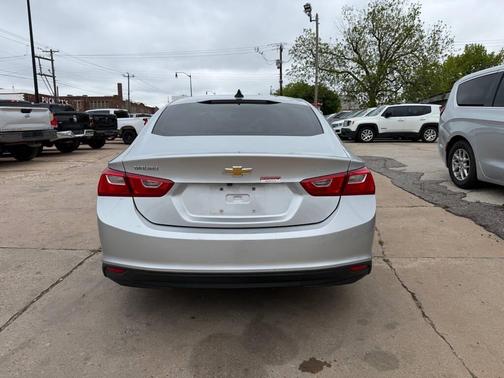 Silver Ice Metallic 2020 Chevrolet Malibu 1LS