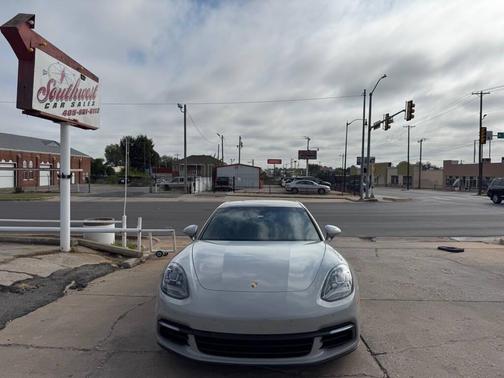 2018 Porsche Panamera 4S
