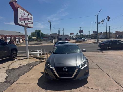 Brilliant Silver Metallic 2021 Nissan Altima 2.5 SV