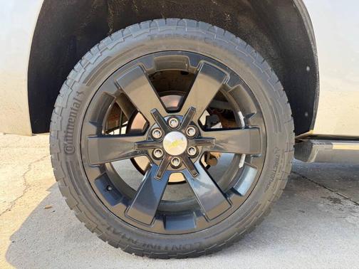 WHITE 2019 Chevrolet Tahoe Premier