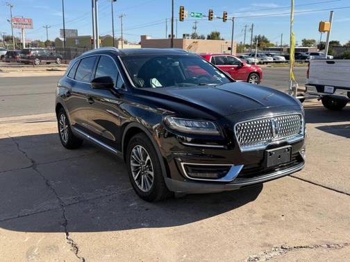 2019 Lincoln Nautilus Select