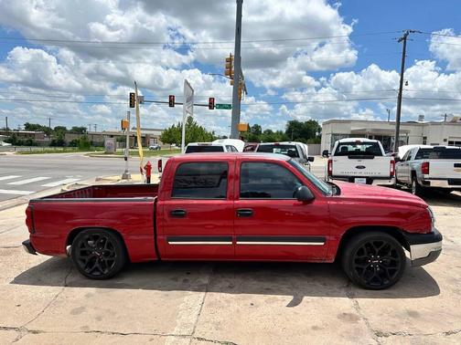 RED 2005 Chevrolet Silverado 1500 LS Crew Cab