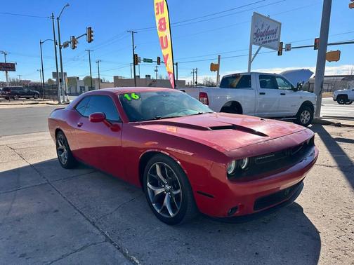 2016 Dodge Challenger SXT