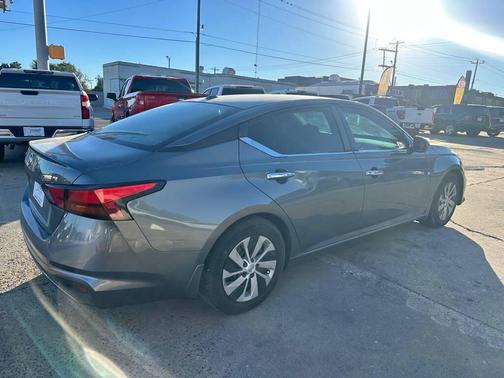 2020 Nissan Altima S FWD