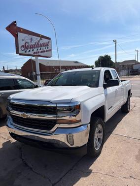 Summit White 2017 Chevrolet Silverado 1500 2LT