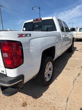 Summit White 2017 Chevrolet Silverado 1500 2LT