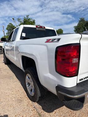Summit White 2017 Chevrolet Silverado 1500 2LT