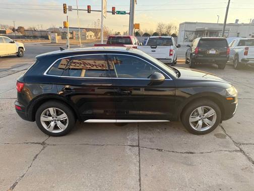 2019 Audi Q5 2.0T Premium Plus