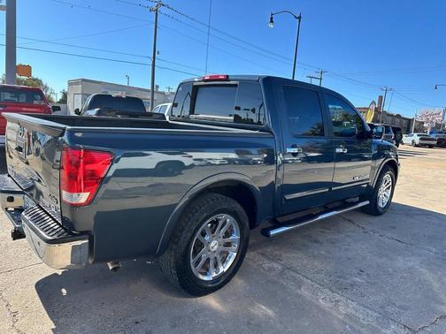 2015 Nissan Titan SL