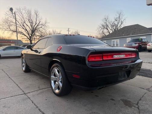 2011 Dodge Challenger Base