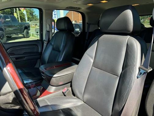 2007 Cadillac Escalade Base