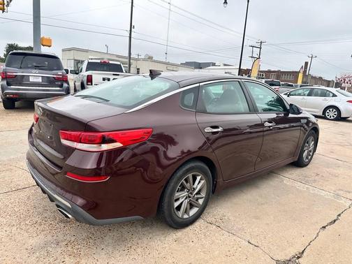 2020 Kia Optima LX