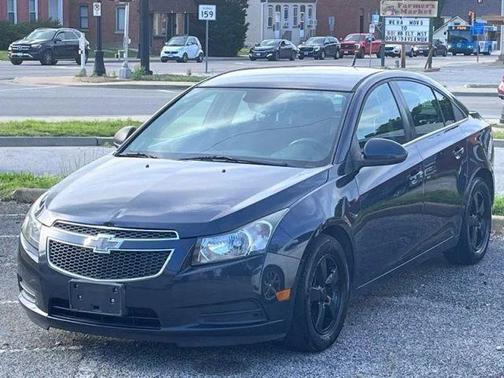 Blue 2014 Chevrolet Cruze 1LT