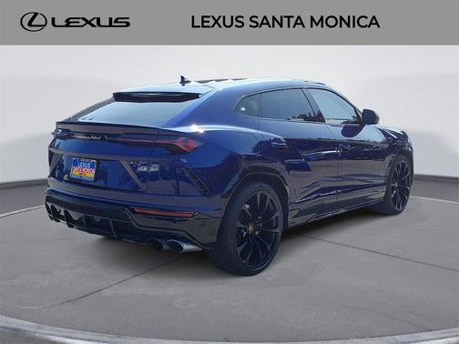 2021 Lamborghini Urus Base