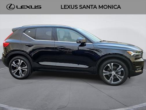 2022 Volvo XC40 T5 Inscription