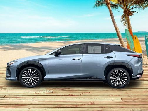 2023 Lexus RZ 450e Luxury