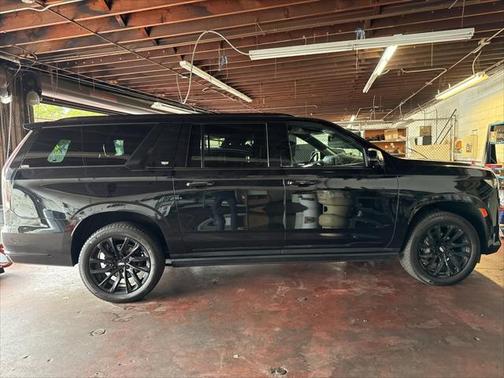2021 Cadillac Escalade ESV Sport Platinum