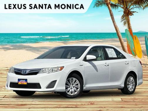 Super White 2014 Toyota Camry Hybrid LE