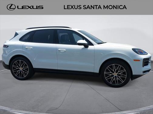 2024 Porsche Cayenne Base