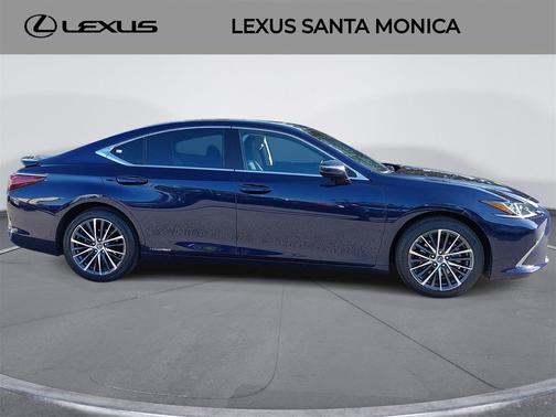 2022 Lexus ES 300h Base
