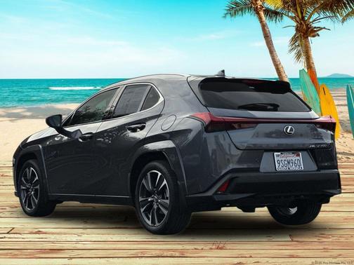 2025 Lexus UX 300h Premium