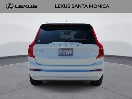 2022 Volvo XC90 Recharge Plug-In Hybrid T8 Inscription Expression 6 Passenger