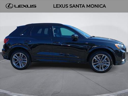 2022 Audi Q3 45 S line Premium