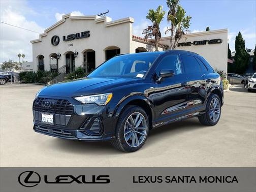 2022 Audi Q3 45 S line Premium