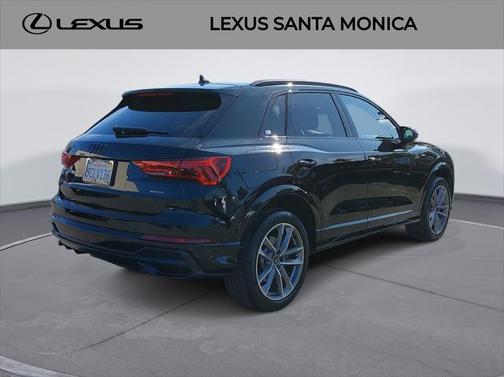2022 Audi Q3 45 S line Premium