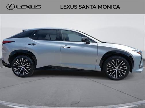 2023 Lexus RZ 450e Luxury