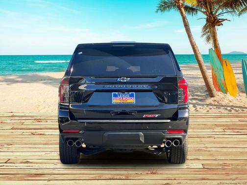 2025 Chevrolet Suburban RST