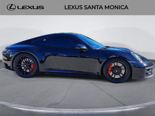 2024 Porsche 911 Carrera 4 GTS