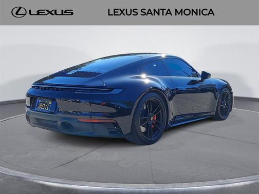 2024 Porsche 911 Carrera 4 GTS