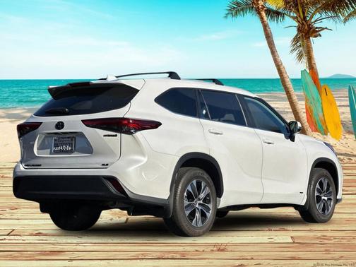 2023 Toyota Highlander Hybrid XLE