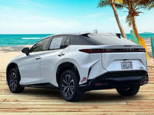 2023 Lexus RZ 450e Premium