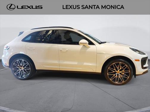 2023 Porsche Macan Base