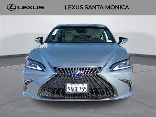 2022 Lexus ES 300h Base