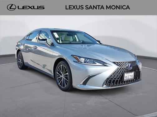 2022 Lexus ES 300h Base