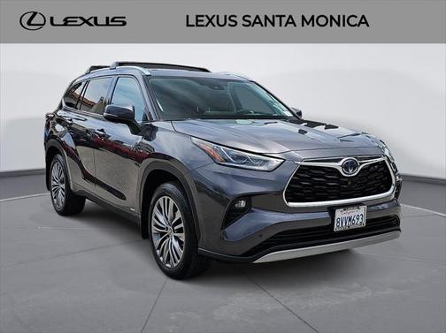 2021 Toyota Highlander Hybrid Platinum