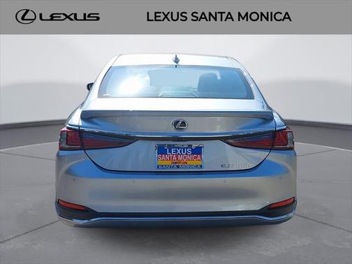2025 Lexus ES 300h Luxury