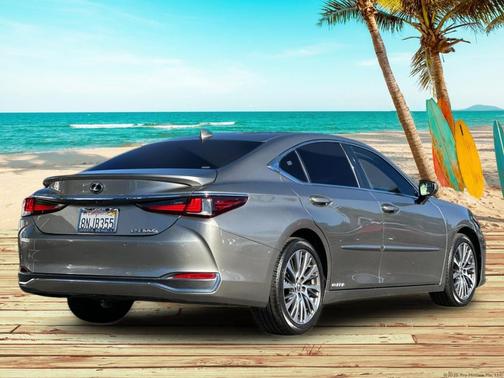 2019 Lexus ES 300h Base