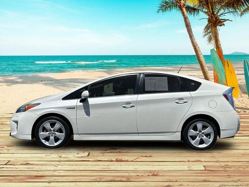Blizzard Pearl 2015 Toyota Prius Five