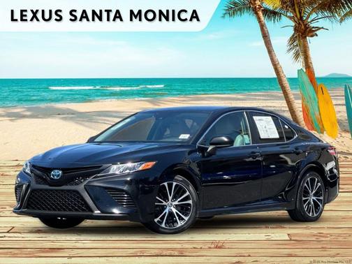 Midnight Black Metallic 2020 Toyota Camry SE