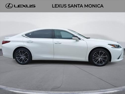 2023 Lexus ES 300h Base