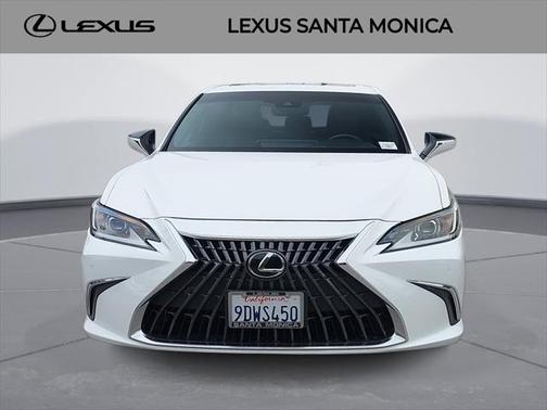 2023 Lexus ES 300h Base