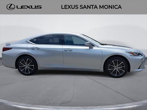 2025 Lexus ES 300h Base