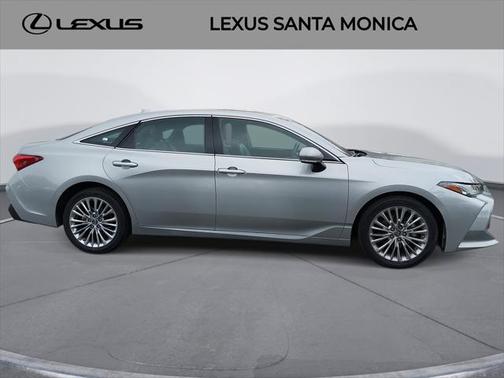 2019 Toyota Avalon Hybrid Limited