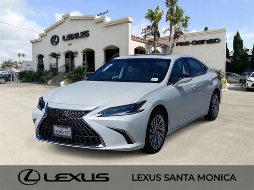 2023 Lexus ES 300h Luxury