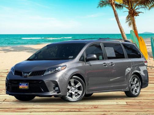 2020 Toyota Sienna SE